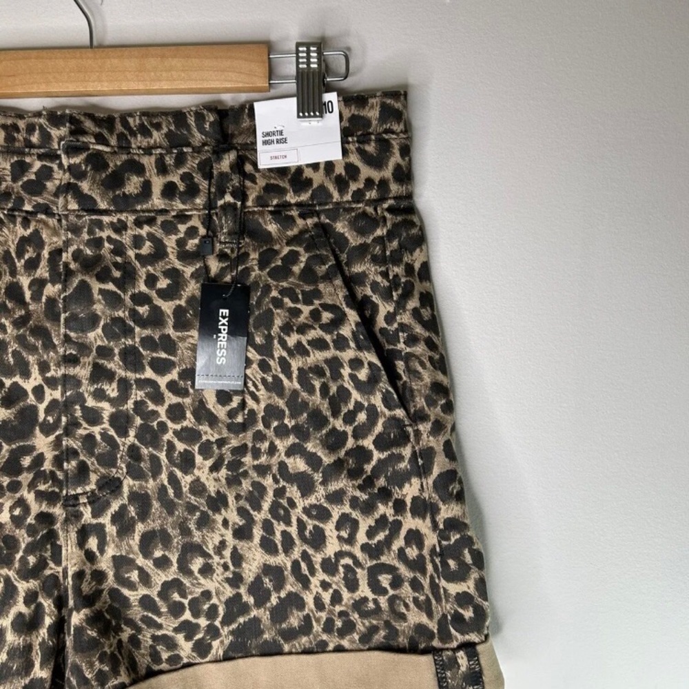 Express stretch shortie high rise leopard shorts size 10 - Picture 4 of 13